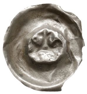brakteat XIII / XIV w., Trzy lilie połączone w gwiazdę, Fbg 1023, Lubomia 62, Przyłęk 38, srebro 20 mm,  0.15 g, ładnie zachowany