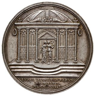 medal autorstwa J. L. Oexleina z 1768 roku wybity z okazji zrównania w prawach dysydentów z katolikami przez Stanisława Augusta Poniatowskiego, Aw: Popiersie króla w zbroi i w płaszczu trzy czwarte w lewo, wokoło STANISL AVGVST D G REX POL M D LITHV, Rw: W portyku świątyni całujące się Justitia i Pax, w odcinku IVRA DISSIDENTIBVS REDDITA /prawa dysydentom przywrócone/ i MDCCLXVIII, H-Cz. 3099 (R2), Racz. 518, Slg. Erlanger 2312, srebro 38 mm, 21.87 g, ładnie skomponowany graficznie medal, patyna