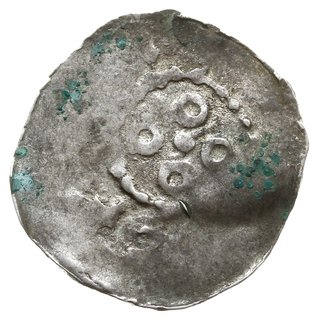 denar z I połowy XI w.; Aw: Cztery kółka wokół c