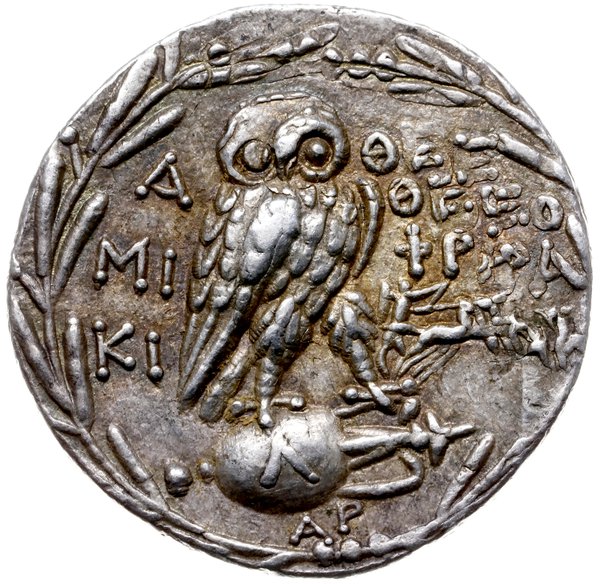 tetradrachma 137-136 pne; Aw: Głowa Ateny w hełm