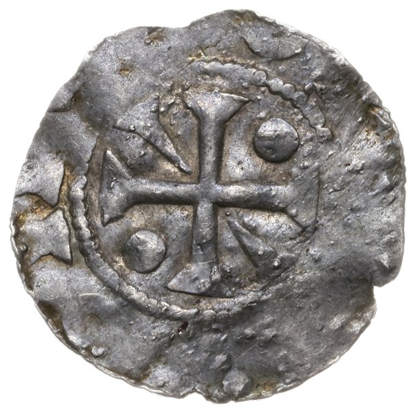 denar hrabiów flandryjskich, 1. ćwierć XI w., Aw: Popiersie w hełmie? w prawo z krzyżem w dłoni, wokoło  nieczytelna legenda