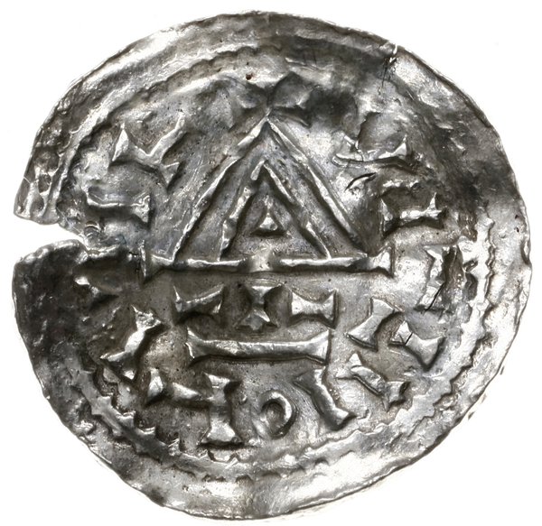 naśladownictwo wzorowane na denarach bawarskich ks. Henryka III (983-985) lub Henryka II (985-995)