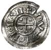 naśladownictwo wzorowane na denarach bawarskich ks. Henryka III (983-985) lub Henryka II (985-995)..