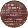 medal z XX w. nieznanego autorstwa, poświęcony Mikołajowi Kopernikowi; Aw: Popiersie w lewo, wokoł..