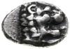 drachma, 411-394 pne; Aw: Protom lwa w prawo; Rw: Głowa Afrodyty zwrócona w prawo, po lewej K,  z ..