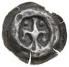 Brakteat, II połowa XIII w.; Trzypłatkowa lilia, której boczne płatki zakończone kulką, z boków śr..