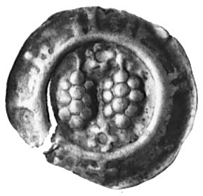 brakteat bity po roku 1448: Dwa kiście winogron, w otoku napis: +IHENE, zbiór F. Friedensburga 2145, 0,30 g.