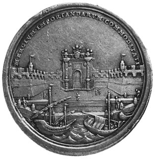 medal nie sygnowany wybity w 1761 roku, Aw: Popiersie Klemensa XIII i napis, Rw: Dwa żaglowcew ufortyfikowanym porcie (Citta Vechia), srebro 34,5 mm, 17,73 g.