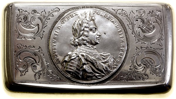 Tabakiera z medalem elekcyjnym Augusta II, 1875, Örebro