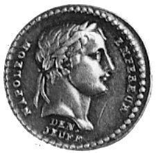 medalik b.d., sygnowany DEN JEUFF (Denon i Jeuffroy- Francja), Aw: Głowa Napoleona i napis, Rw: Dwaj antyczniwojownicy dźwigający cesarza na tarczy i napisy, srebro 13.2 mm, 1,33 g.