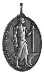 medal owalny z uszkiem sygnowany H. HAHN, wybity w 1912 r., Aw: Popiersie Alfreda Kruppa i napis, Rw: Postaćrobotnika wykuwającego miecz i napis, punca 990 na rancie, srebro 62.4 x 37.5 mm, 36.66 g.