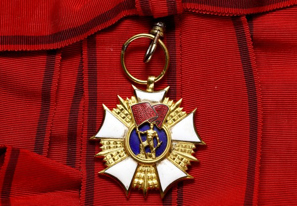 Order Sztandaru Pracy I klasy, Warszawa