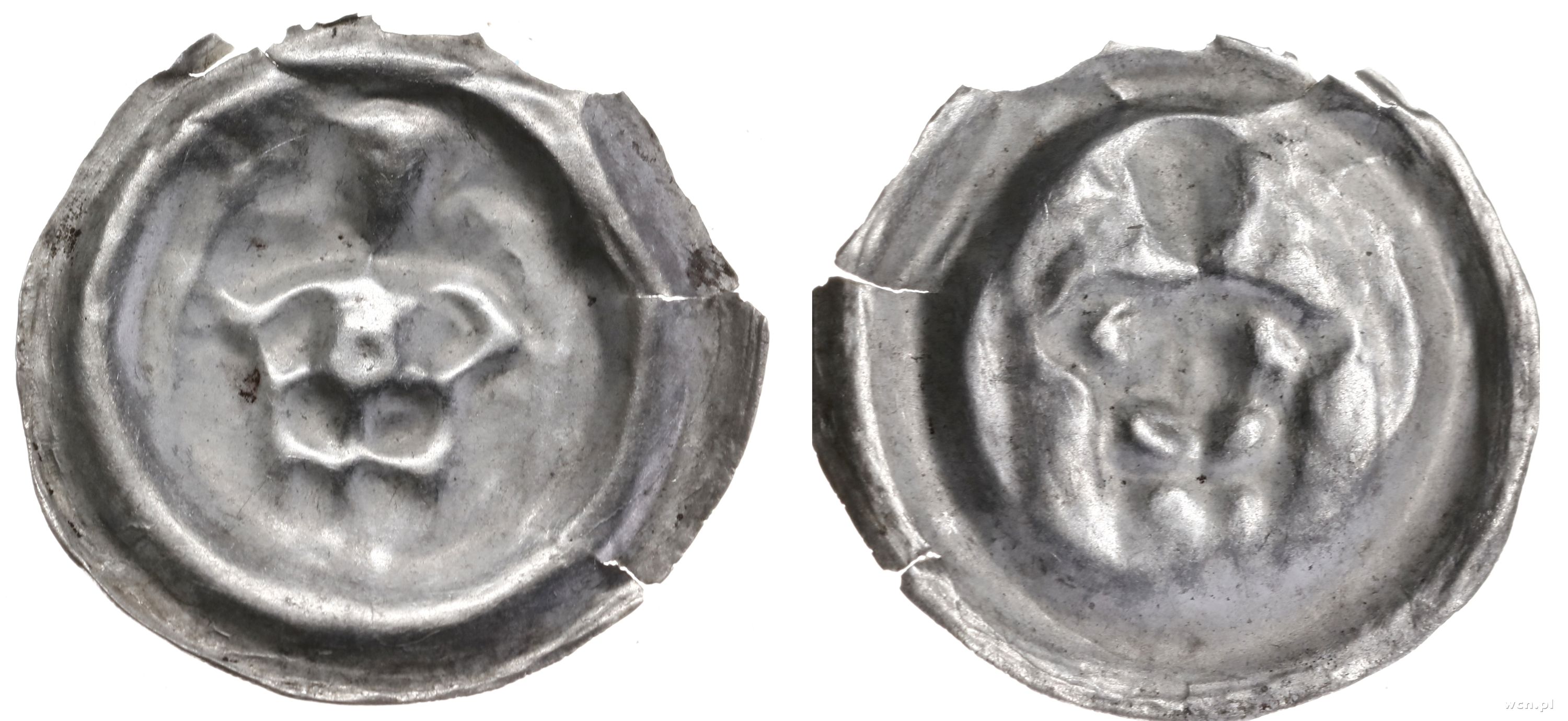 brakteat ok. 1247–1258, Długowłosa postać rycerz