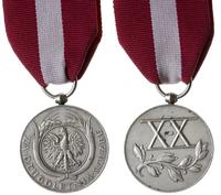 medal ZA DŁUGOLETNIĄ SŁUŻBĘ (XX lat), na obrzeżu
