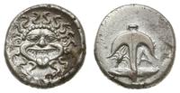 drachma V-IV w. pne, Aw: Mała głowa Gorgony na w