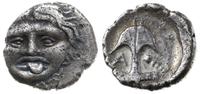 drachma ok. 400-350 pne, Aw: Głowa Gorgony na wp