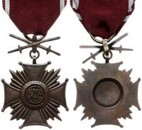 Brązowy Krzyż Zasługi z mieczami, wykonanie A. P