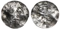 denar 983-1002, Aw: Kapliczka z 5 kulkami wewnąt