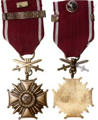 Brązowy Krzyż Zasługi z Mieczami i okuciem od 19