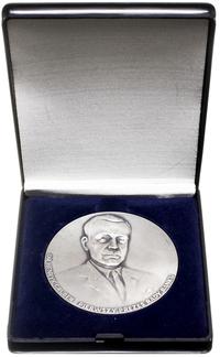 Polska, medal PKO SA w pudełku - Zasłużonemu dla Banku