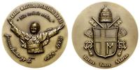 medal pamiątkowy 2005, Aw: Półpostać Jana Pawła 