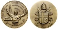medal pamiątkowy 2005, Aw: Półpostać Jana Pawła 