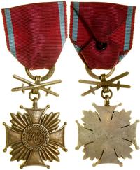 Brązowy Krzyż Zasługi z Mieczami, Londyn, Krzyż 