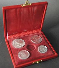 komplet monet watykańskich, monety w eleganckim 