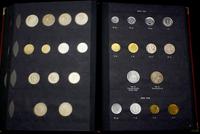Polska, klaser z monetami polskimi z lat 1973–1986
