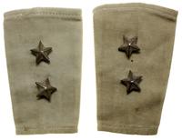 Polska, Zestaw 2 podkładek z oznaką Poland oraz oznaką honorową 8. Armii Brytyjskiej (tzw. tarcza krzyżowców) i 2 pochewek na na