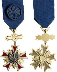 Krzyż Oficerski Orderu Zasługi RP IV kl, krzyż o