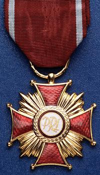 Złoty Krzyż Zasługi , brąz złocony, 44 mm, krzyż
