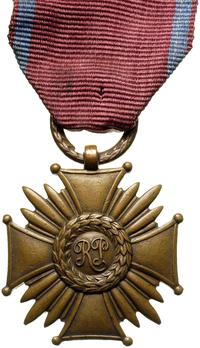 Brązowy Krzyż Zasługi, 41x41 mm, wstążka, wersja